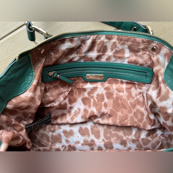 B. MAKOWSKY 100% LEATHER A226649 SHOULDER ZIP CLOSURE BAG / CROSSBODY GREEN - Picture 12 of 16